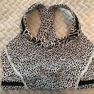 Lululemon sports bra